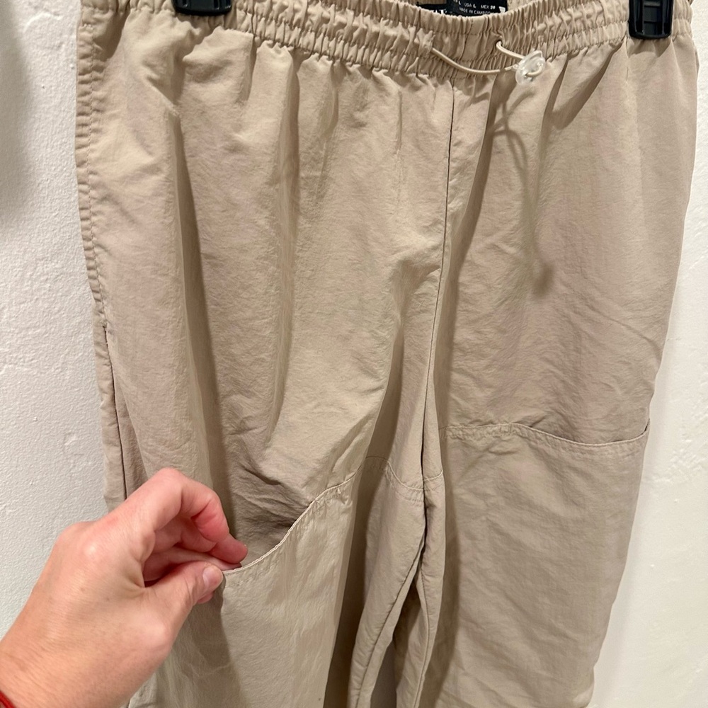 Zara Women's Beige Parachute Pants large - Picture 5 of 6